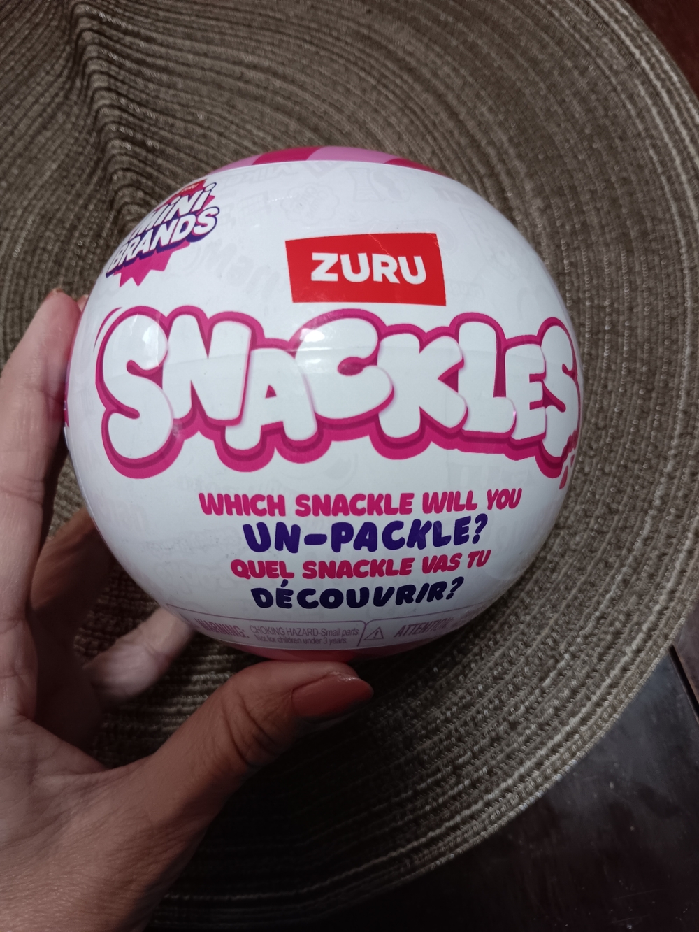 ZURU Snackles Surprise Ball
